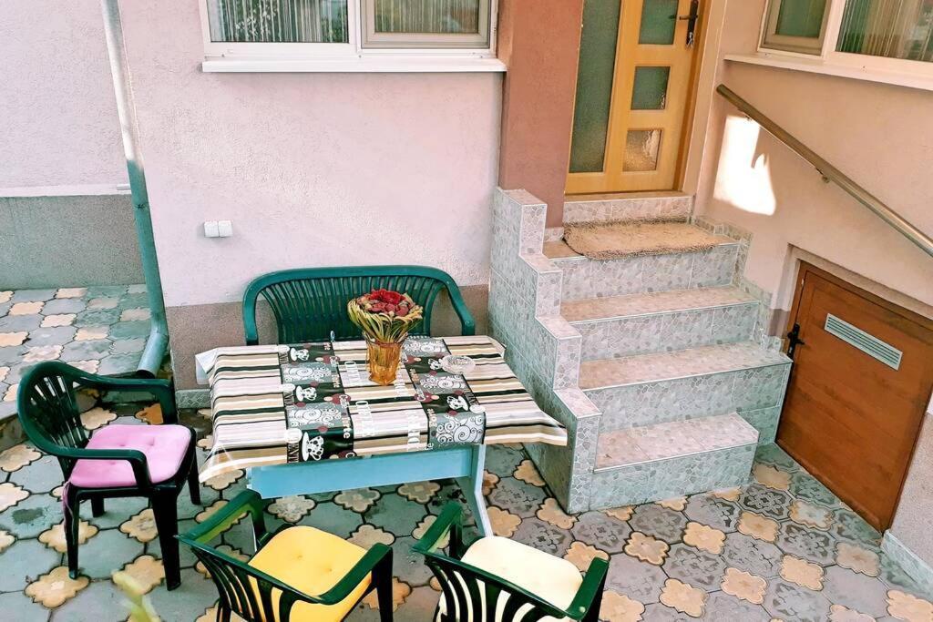 Appartement Нouse With Cute Little Yard à Plovdiv Extérieur photo